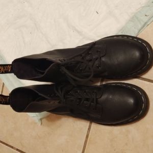 Women's Dr martens